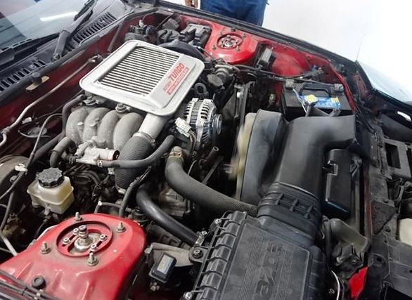 "Khóc thét" vì Mazda RX-7 1989 được ĐỘ thành Ferrari F40 11
